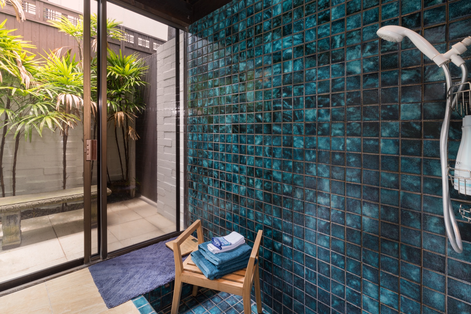 Kailua Kona Vacation Rentals, Ono Oasis - Beautifully-Tiled Shower