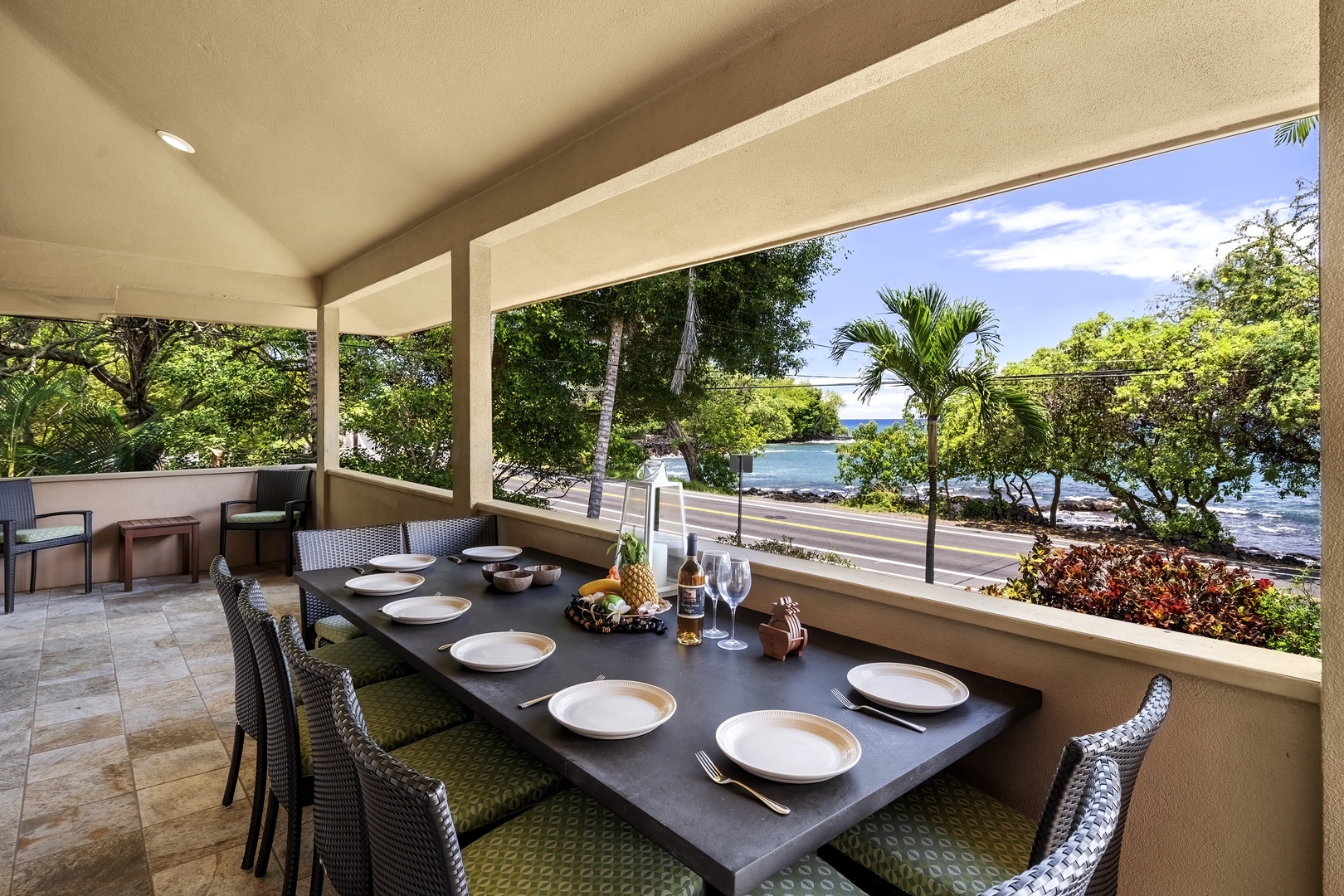 Kailua Kona Vacation Rentals, Lymans Bay Hale - Outdoor dining for 8 with picturesque views!