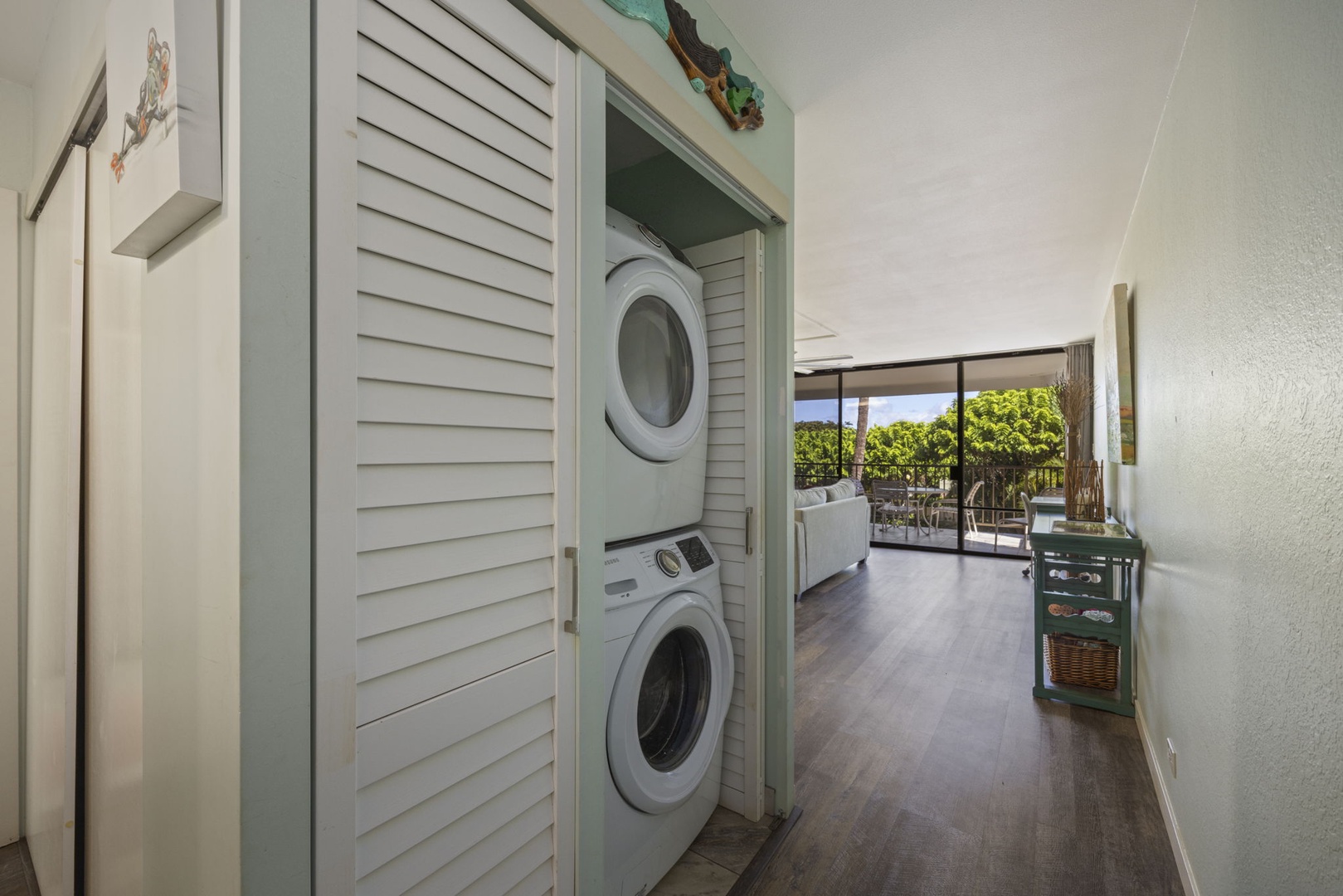 Kihei Vacation Rentals, Kihei Alii Kai C206 - In-unit washer and dryer tucked in the hall, so beach towels never pile up.