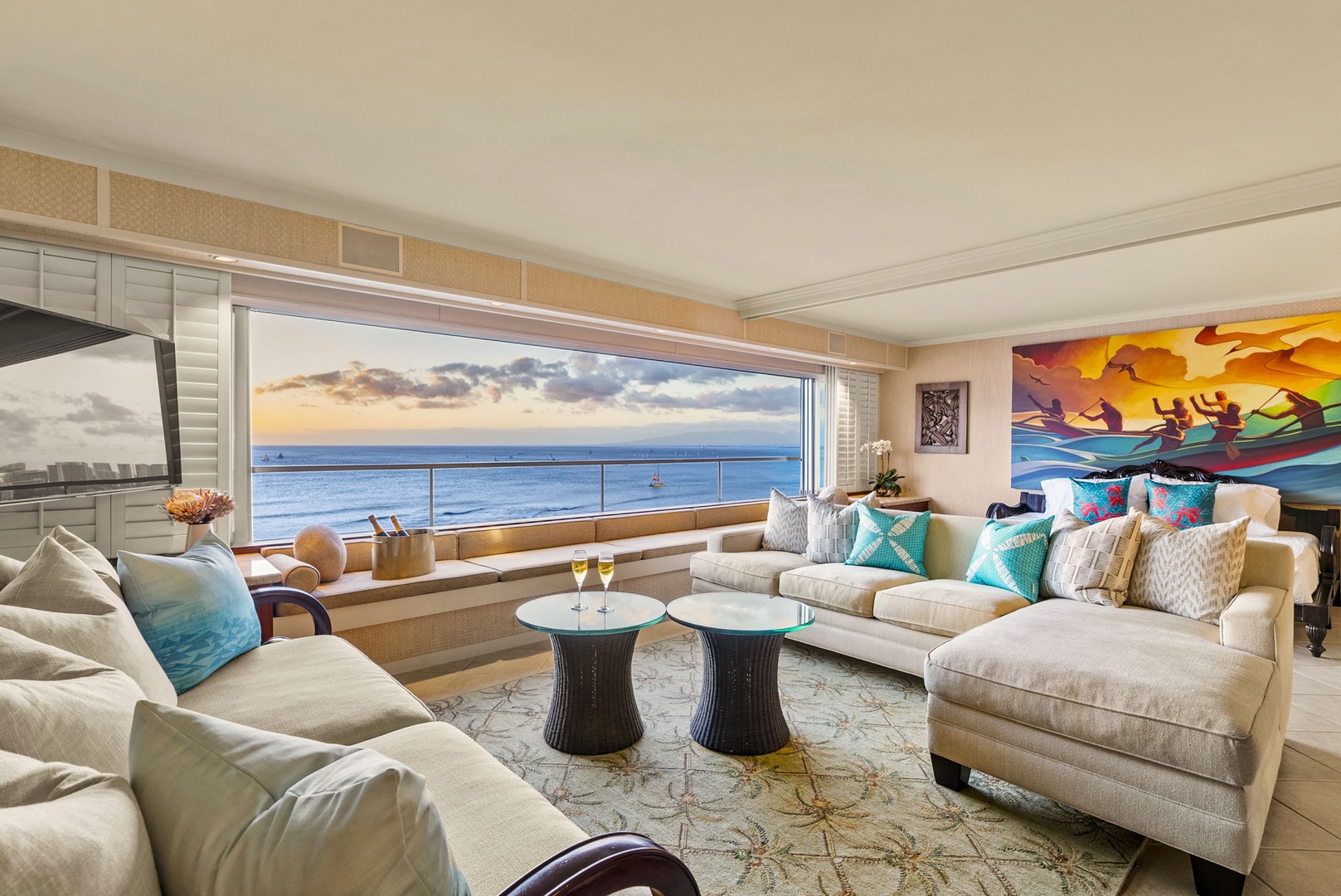 Honolulu Vacation Rentals, Hale Kaimana Breeze - Luxurious seating area with breathtaking sunset views.