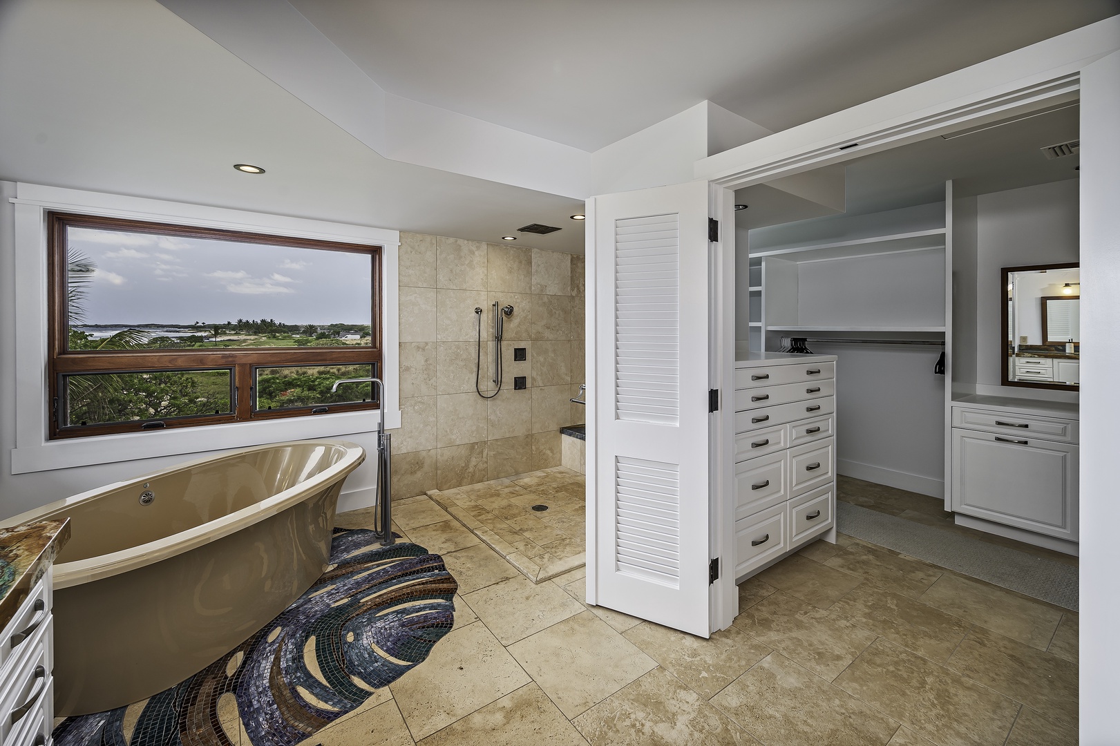 Kailua Kona Vacation Rentals, Alohi Kai Estate** - Primary ensuite bathroom