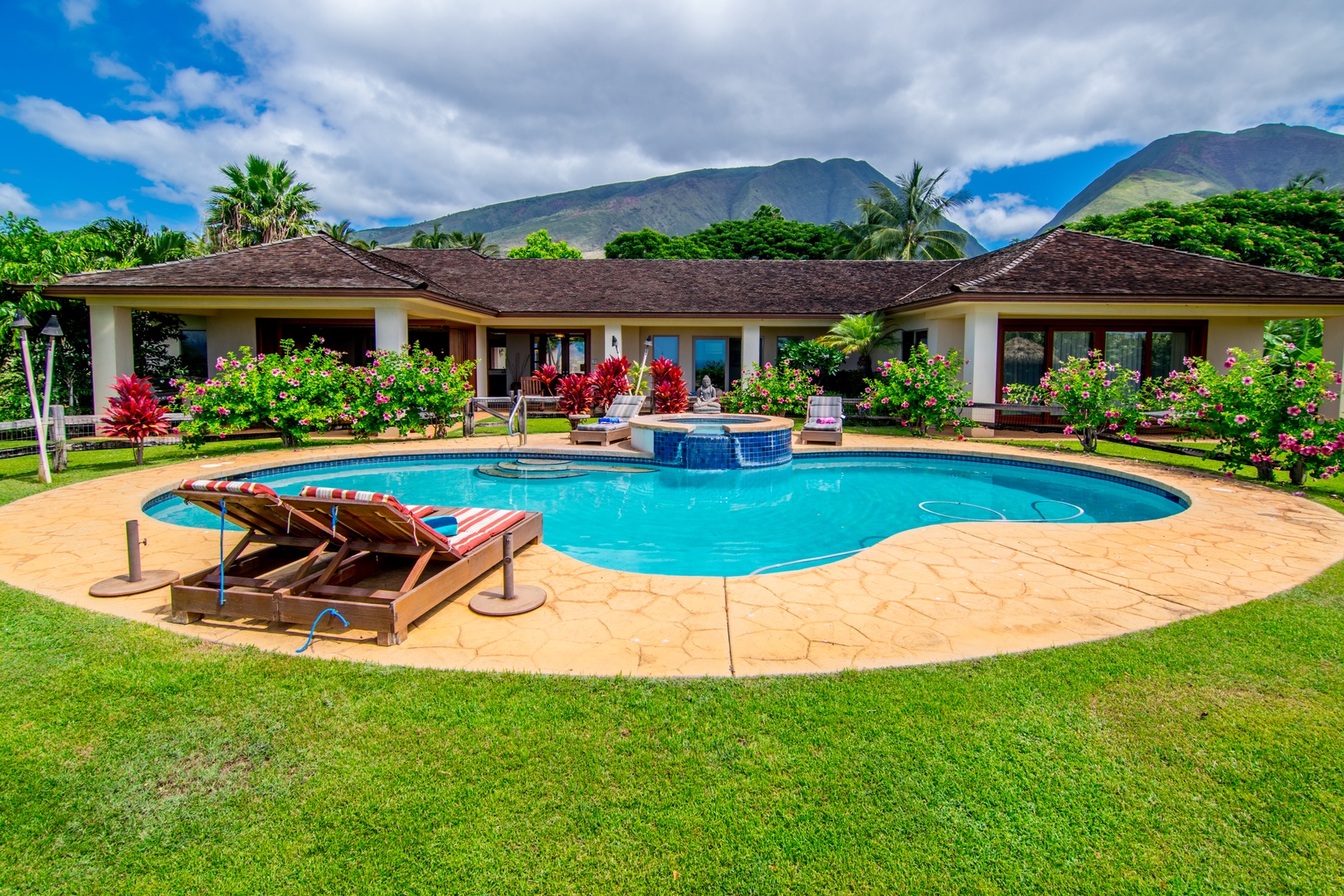 Lahaina Vacation Rentals, Makena Aloha Estate* - Expansive Pool Area