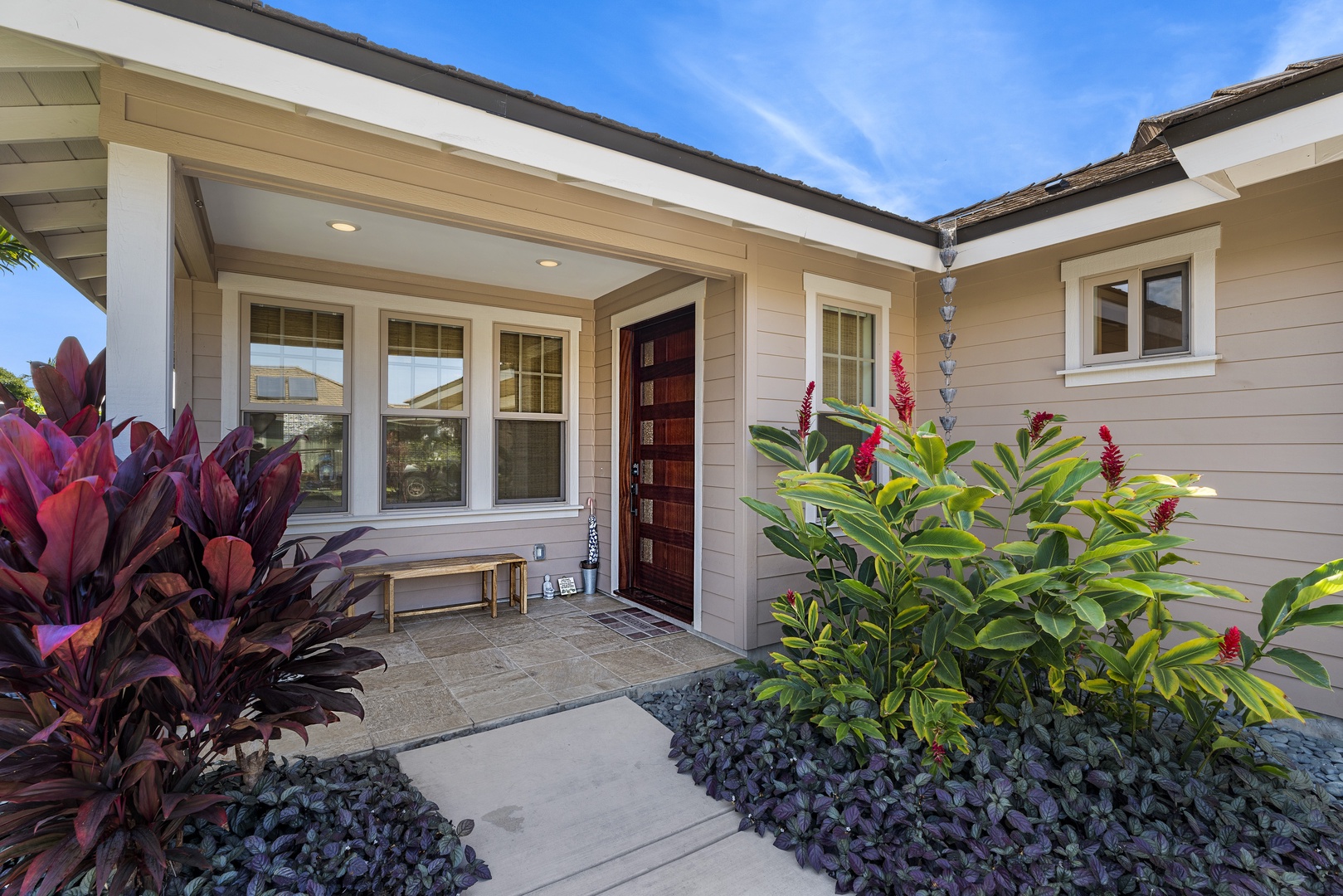 Kailua Kona Vacation Rentals, Kona Blue Vacations Holua Kai - Front of the house