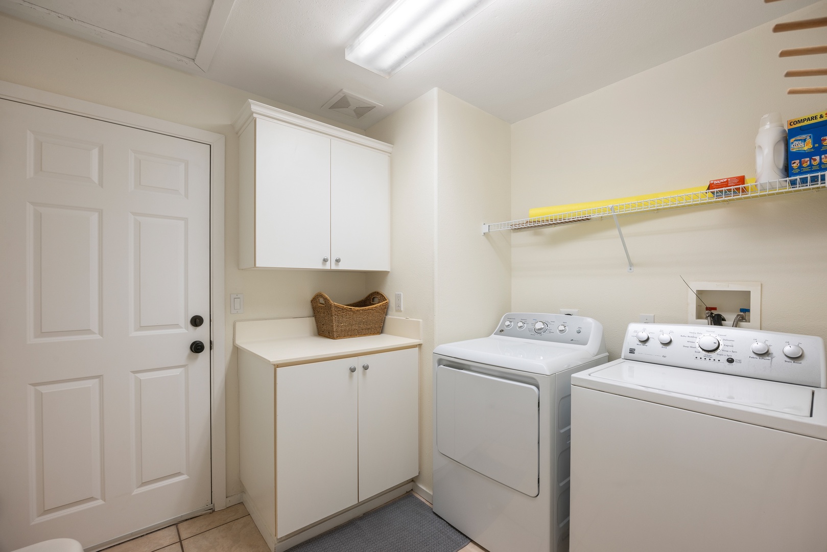 Kapolei Vacation Rentals, Coconut Plantation 1150-2 - Your dedicated laundry room features full-size washer and dryer with ample storage for all your vacation essentials.