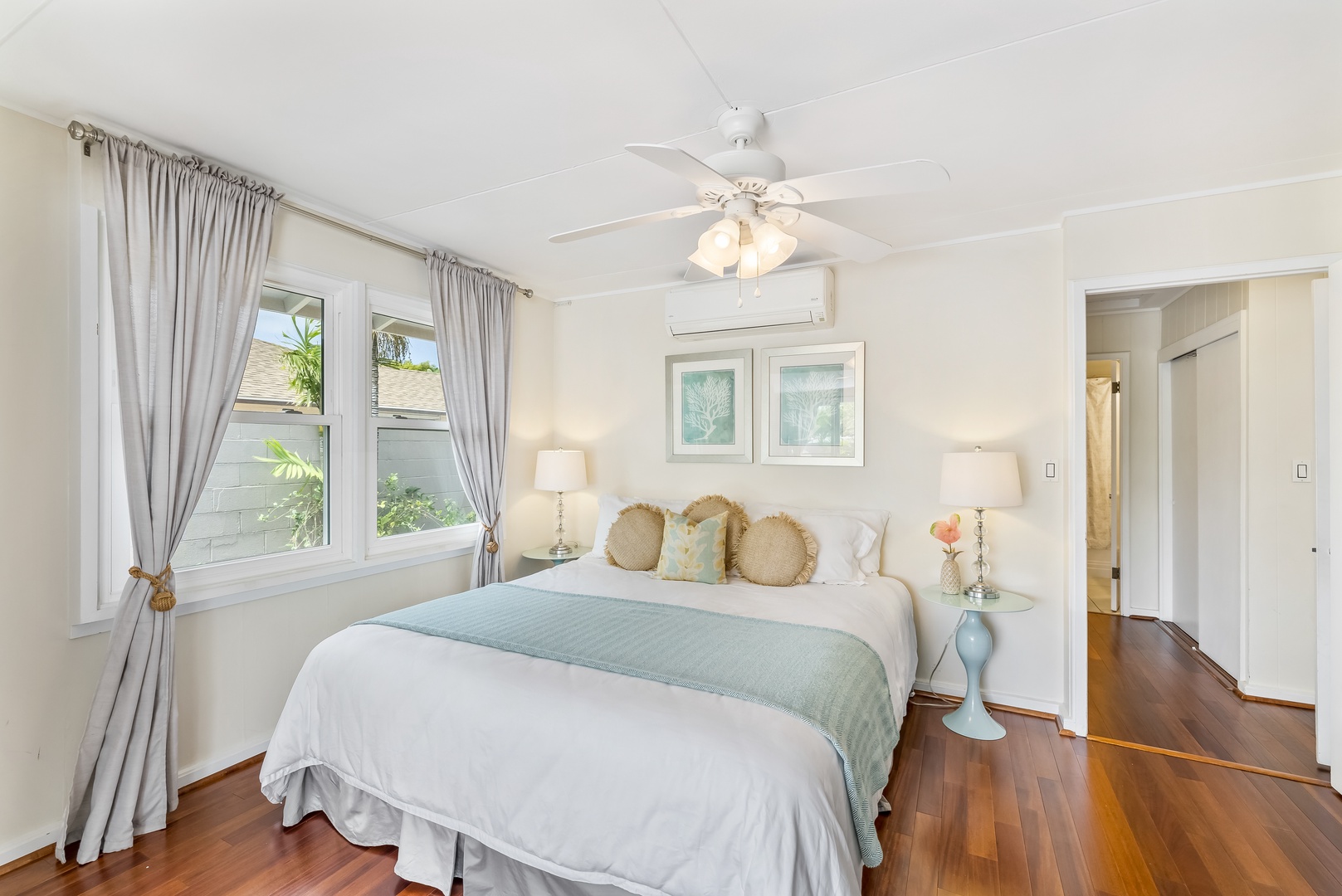 Honolulu Vacation Rentals, Kahala Cottage - Get nice and cool with your own air conditioning in the primary.