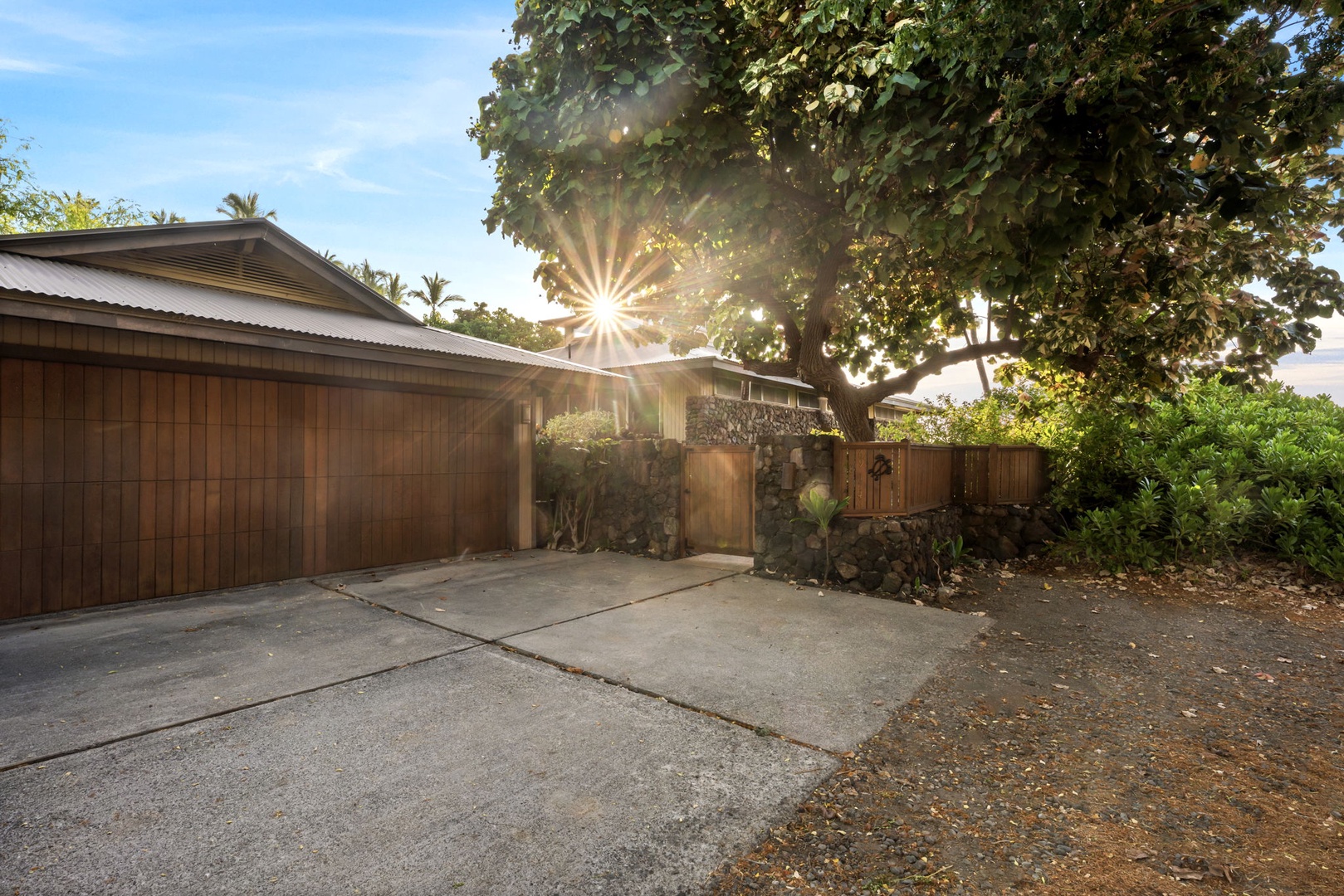 Kamuela Vacation Rentals, Island Time Retreat - Pull right up to the house, parking handled the moment you arrive.