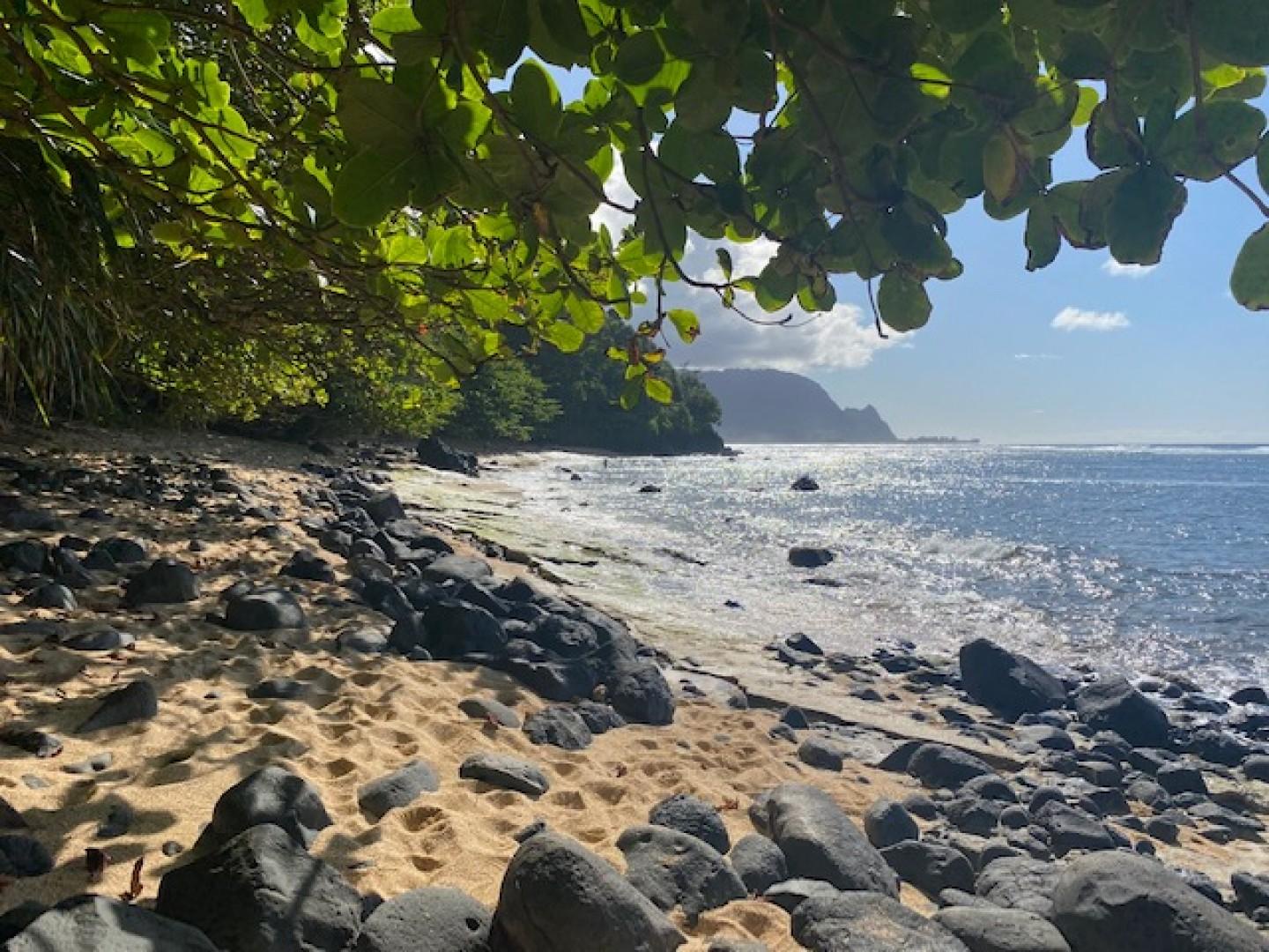Princeville Vacation Rentals, Mauna Kai 11 - Hideaway's Beach