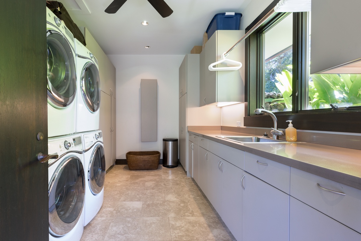Kamuela Vacation Rentals, Artevilla- Hawaii* - Two washers and two dryers