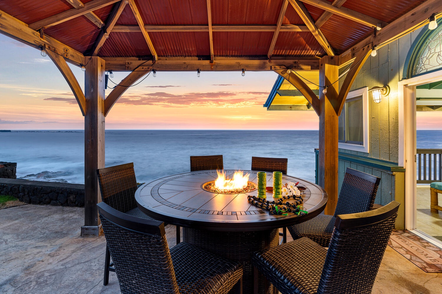 Kailua Kona Vacation Rentals, The Cottage - Sip morning Kona coffee or toast the sunset under the shade while the ocean breeze drifts in.