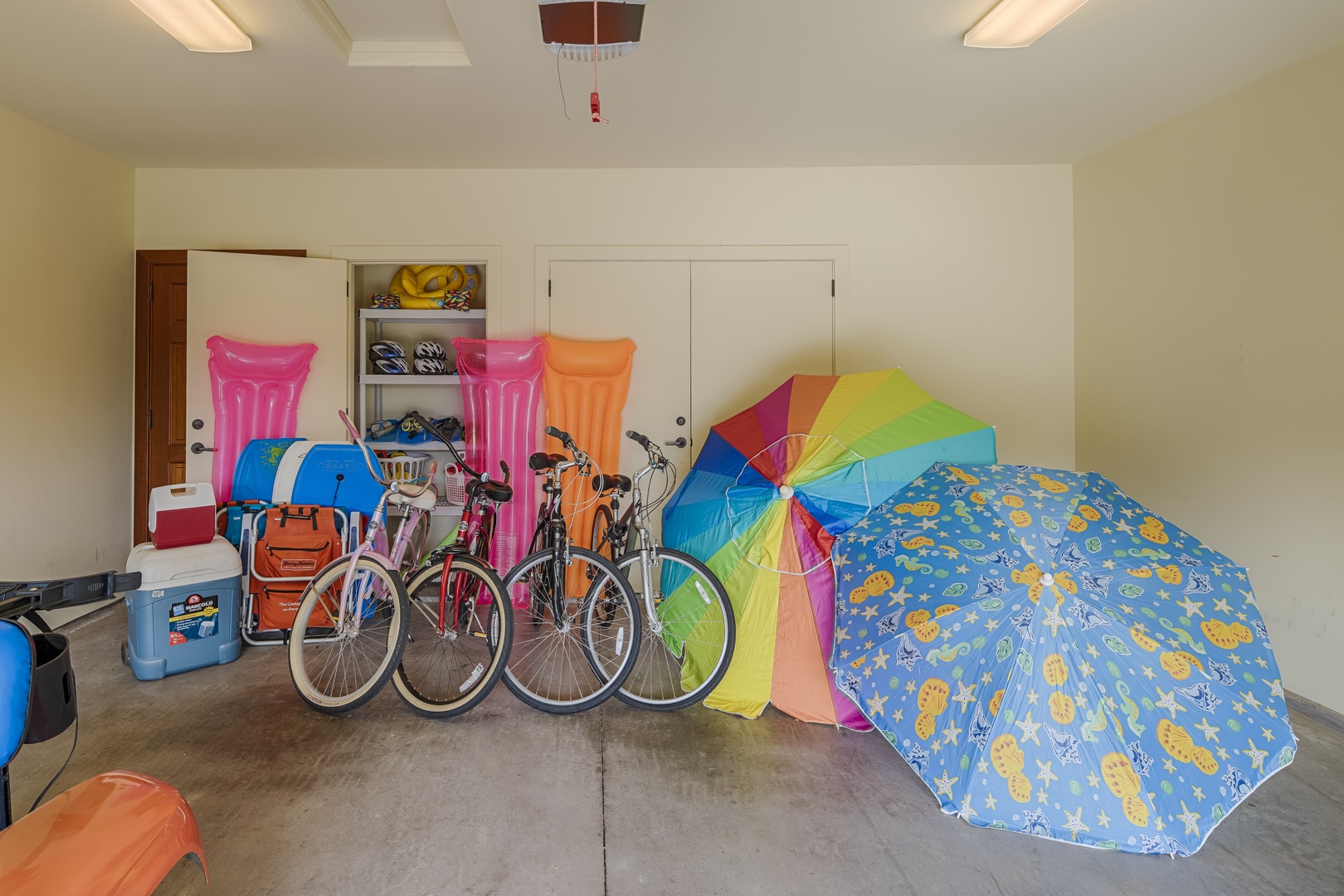 Kamuela Vacation Rentals, Villages at Mauna Lani Resort Unit # 728 - Lots of beach toys, beach bikes and everything you need to make your stay by the beach a memorable one!