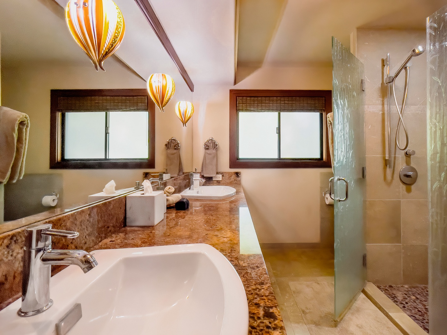 Kamuela Vacation Rentals, Olomana Hale at Kohala Ranch - Guest bathroom is a full bath with dual sinks