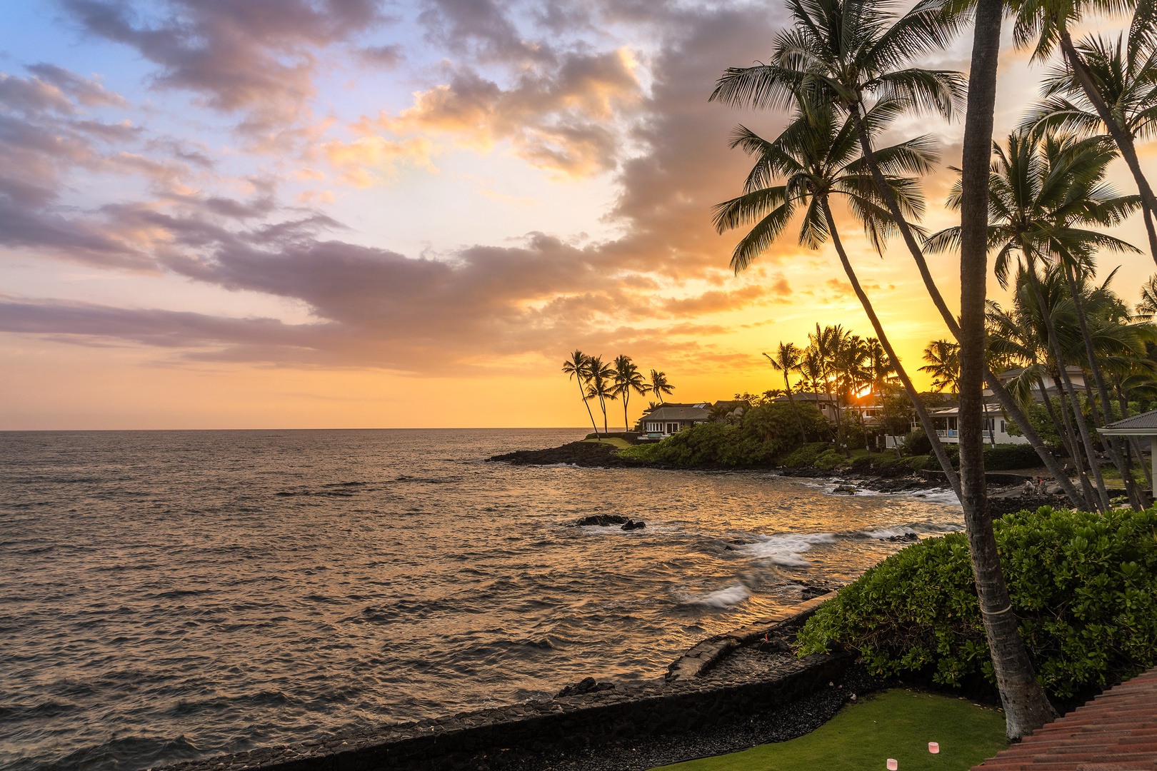 Kailua Kona Vacation Rentals, Hale Pua - Oceanfront Sunset from the yard!
