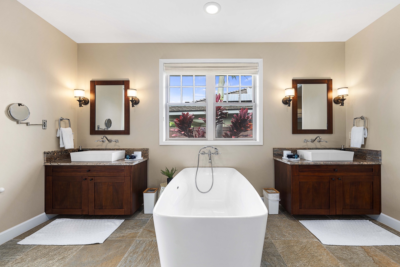Kailua Kona Vacation Rentals, Holua Kai #27 - Twin vanities flank the tub in the primary bath, so nobody waits their turn getting ready.