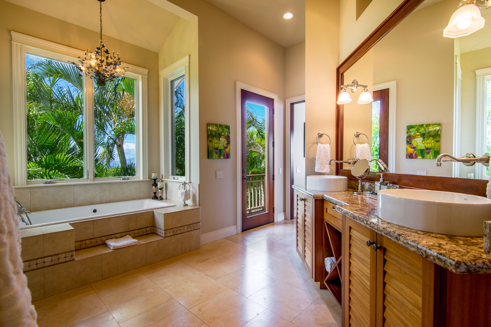 Lahaina Vacation Rentals, Rainbow Hale Estate* - Primary En Suite Bathroom