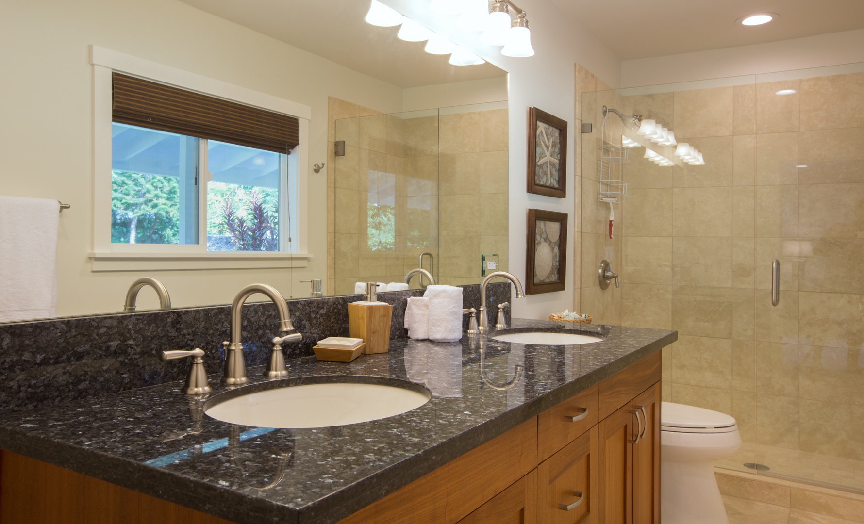 Kailua Kona Vacation Rentals, He'eia Bay Beach Bungalow (Big Island) - En suite primary bath.