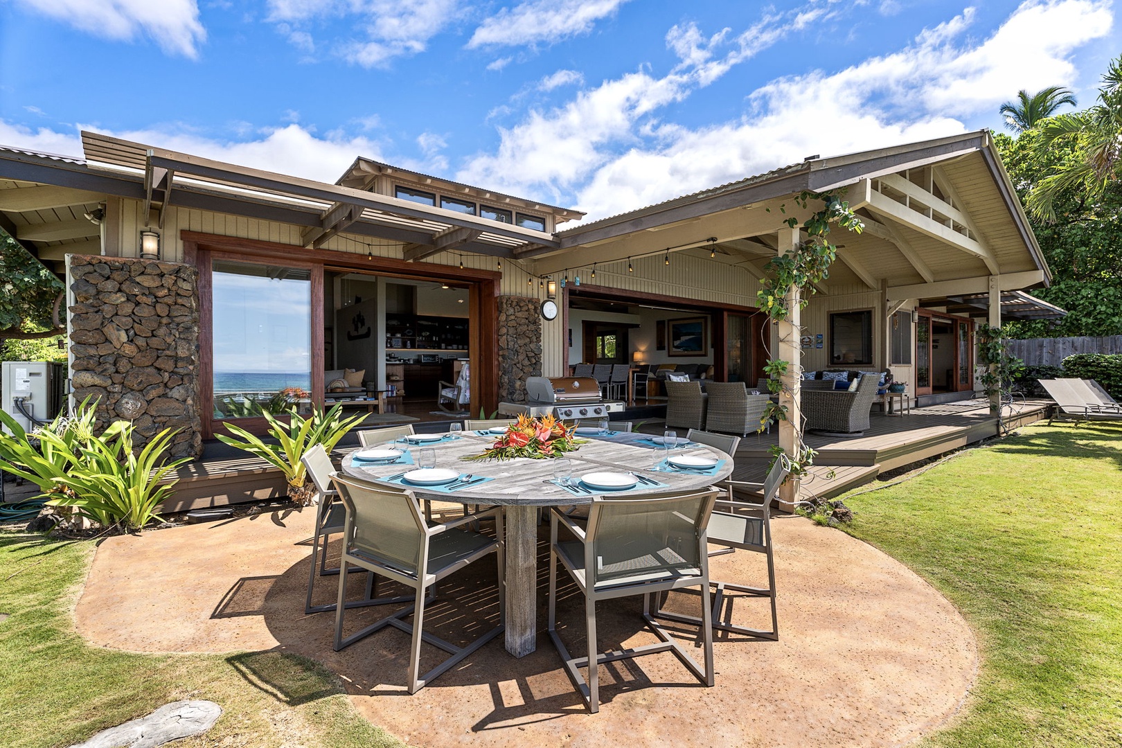 Kamuela Vacation Rentals, Island Time Retreat - Set the table on the garden lanai for a long, unhurried dinner outside.