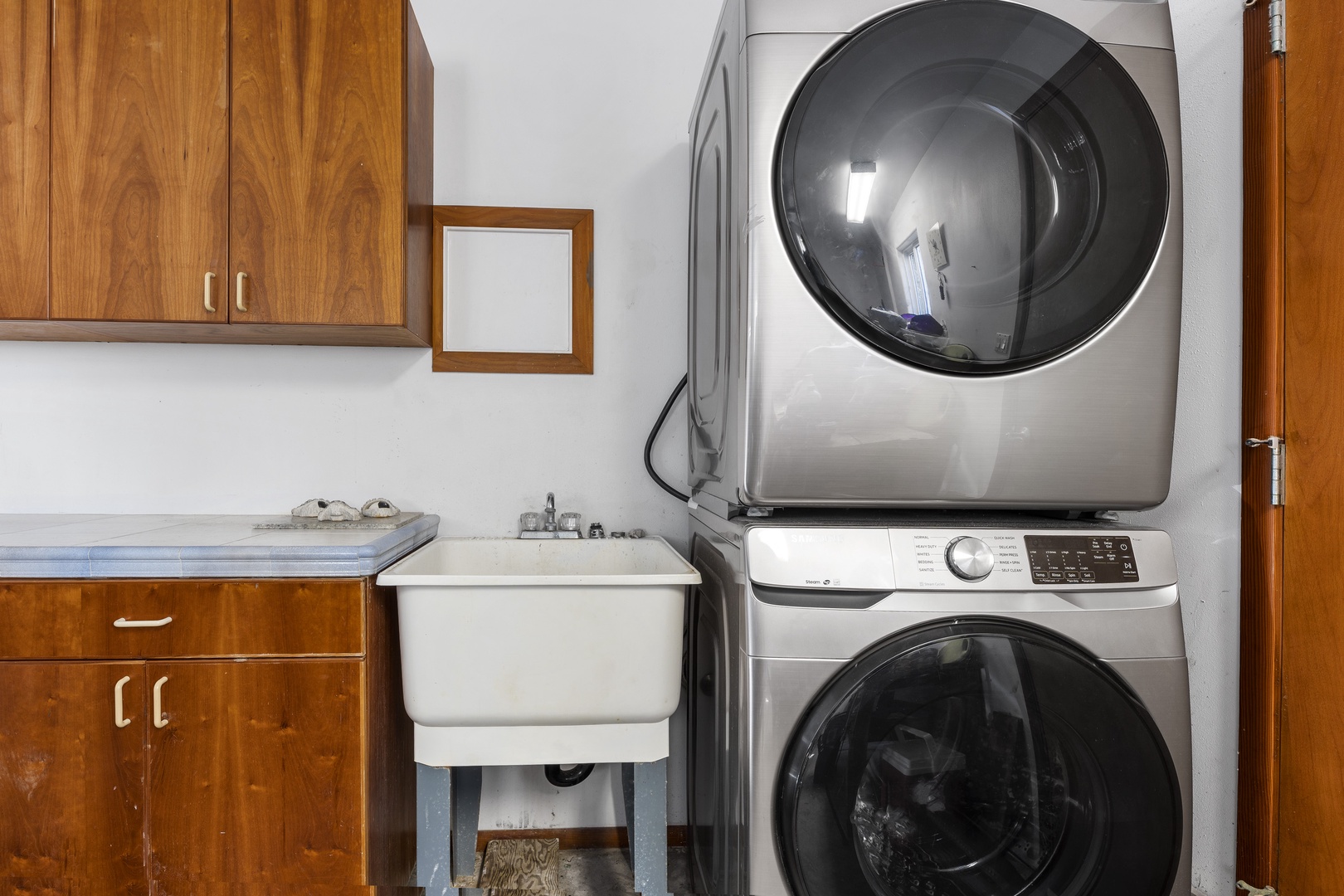 Kailua-Kona Vacation Rentals, Hale Kope Kai - Laundry on site for your convenience