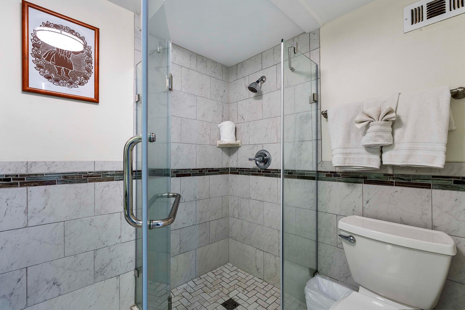 Kailua Kona Vacation Rentals, Kona Alii 512 - Loft bathroom with a walk-in shower in a glass enclosure