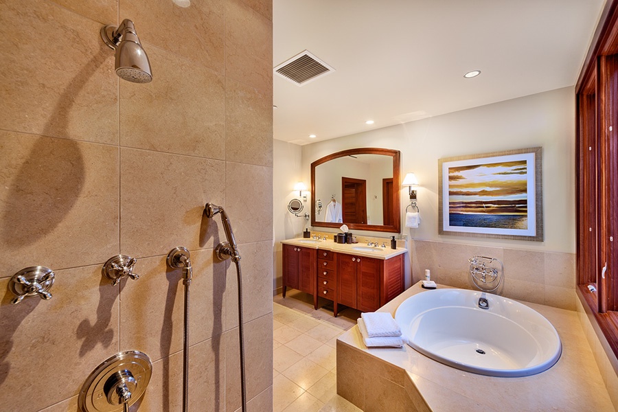 Wailea Vacation Rentals, Solara Luxe Pool Villa D101 at Wailea Beach Villas* - Partial Ocean View Primary with Cal King Bed and Direct Access To Plunge Pool