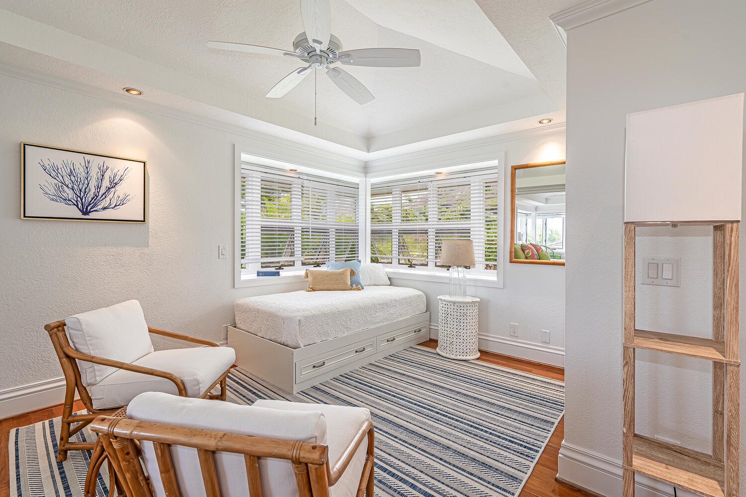 Kailua Vacation Rentals, Lanikai Seashore - The den has additional sleeping space for 1