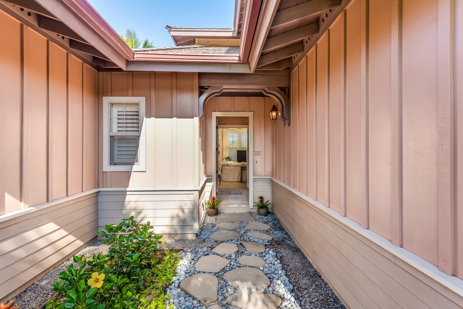 Kamuela Vacation Rentals, Kulalani 1701 at Mauna Lani - Entry to Your Vacation Home