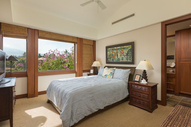 Kailua Kona Vacation Rentals, Fairways Villa 120A - 2nd Bedroom with Queen Bed and its own ensuite bath