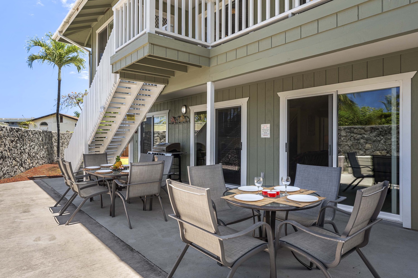 Kailua Kona Vacation Rentals, Hale A Kai - Partially covered dining options