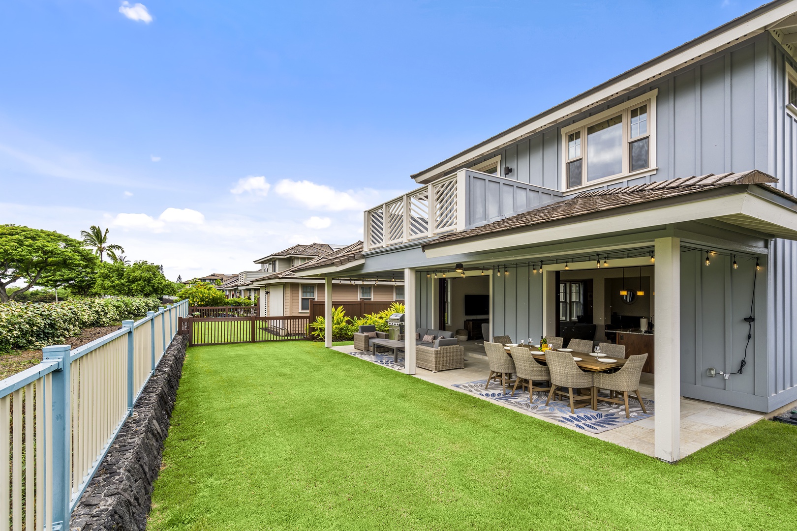 Kailua Kona Vacation Rentals, Holua Kai #9 - View from the East of the spacious yard at the property