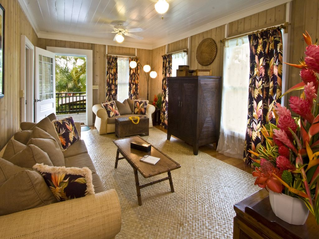 Hanalei Vacation Rentals, Umetsu Vacation Cottage TVR 2668- Hanalei* - Living room