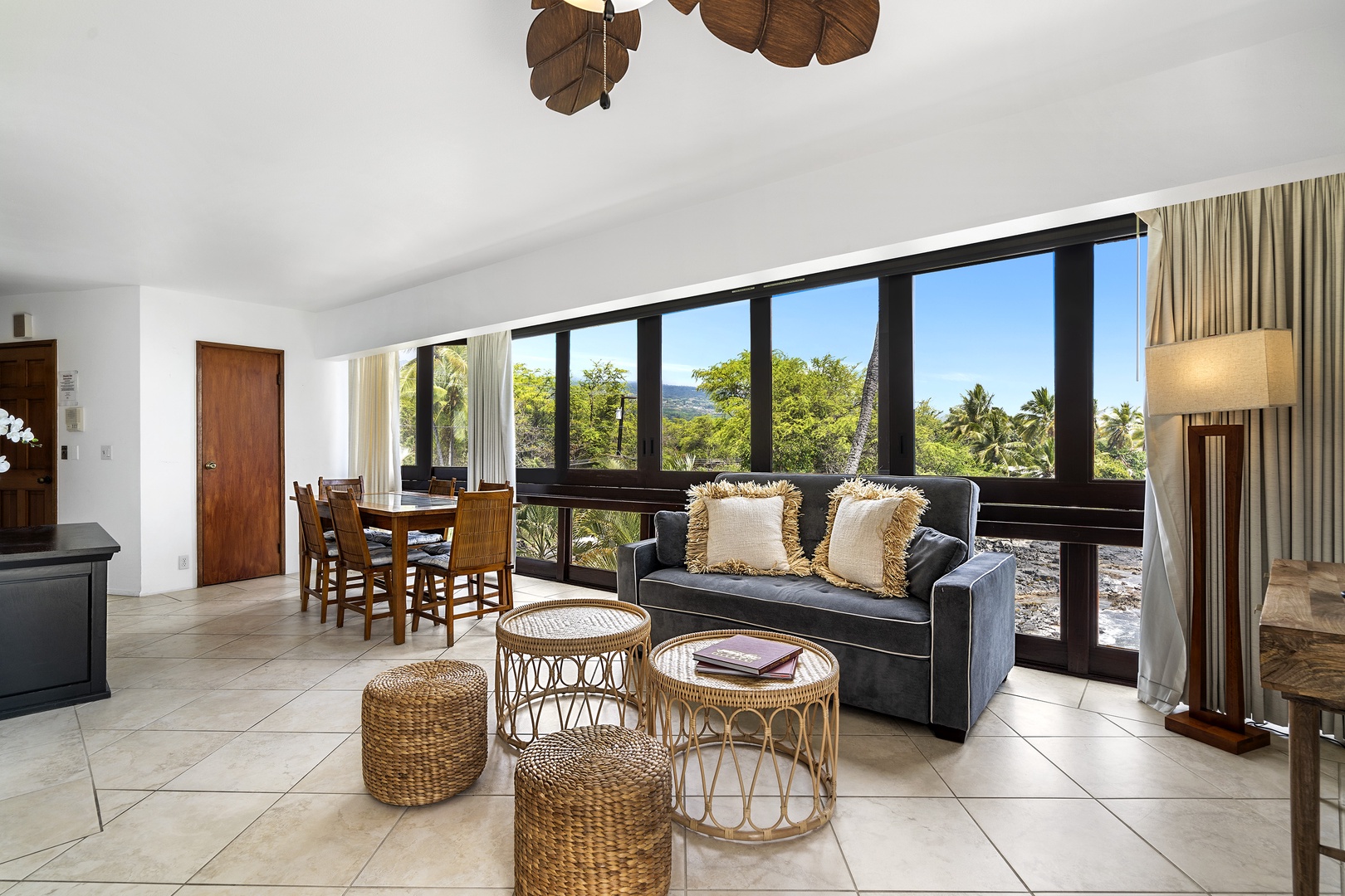 Kailua Kona Vacation Rentals, Kona's Shangri La - Spacious open sight lines with large windows that open to the views