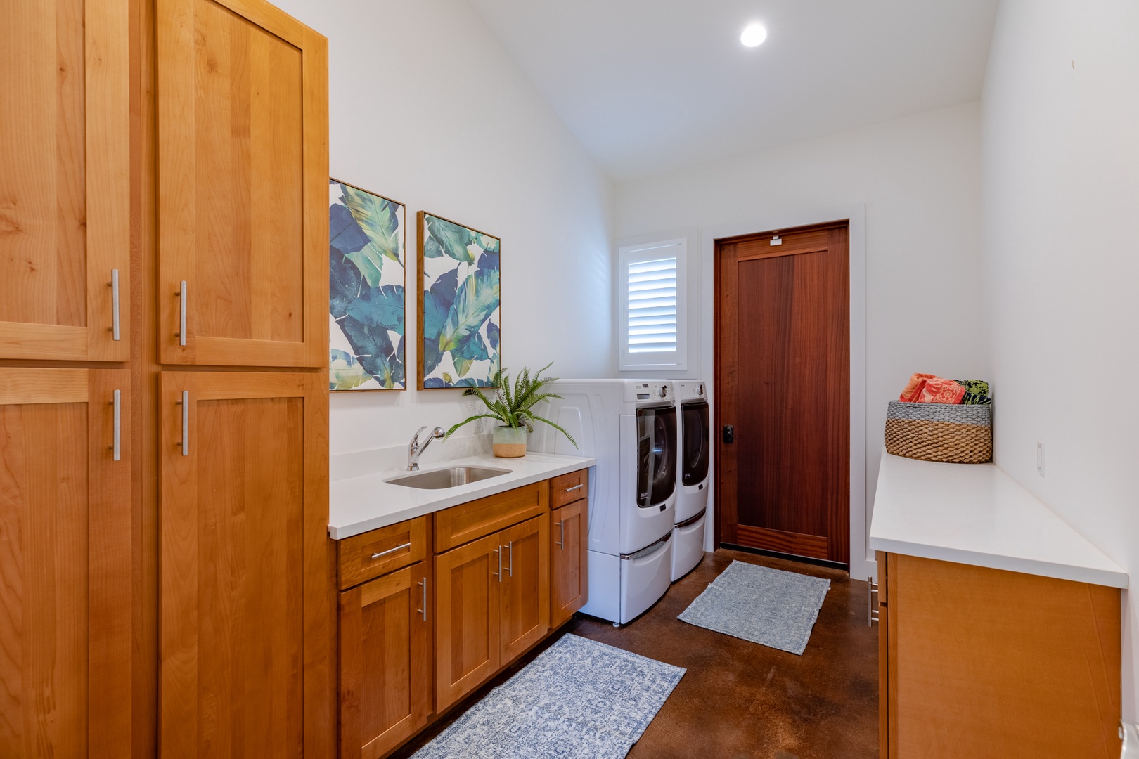 Kailua Vacation Rentals, Lanikai Breeze - Laundry Room