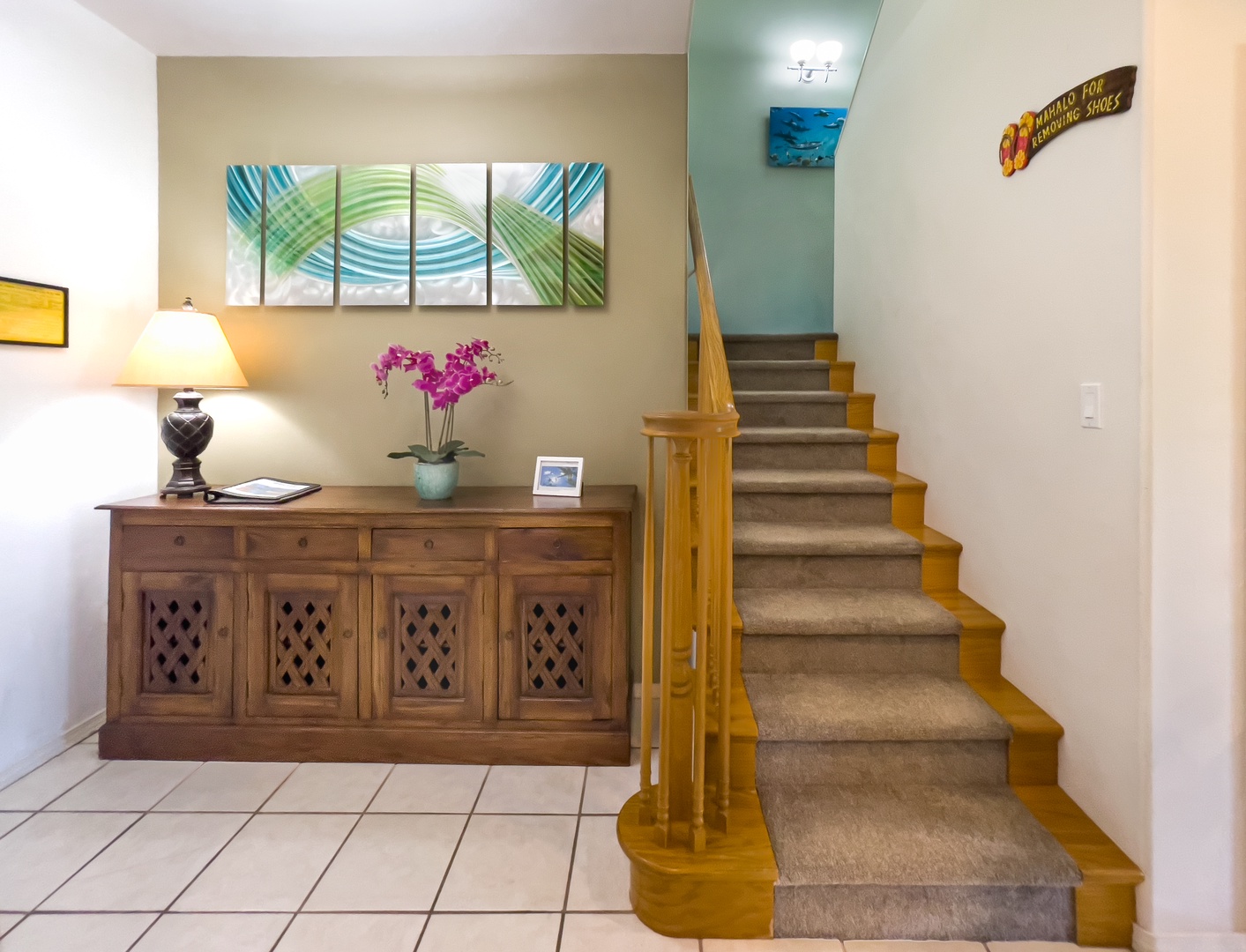 Waikoloa Vacation Rentals, Waikoloa Colony Villas 403 - Entry Hall and Staircase to Upstairs Bedrooms