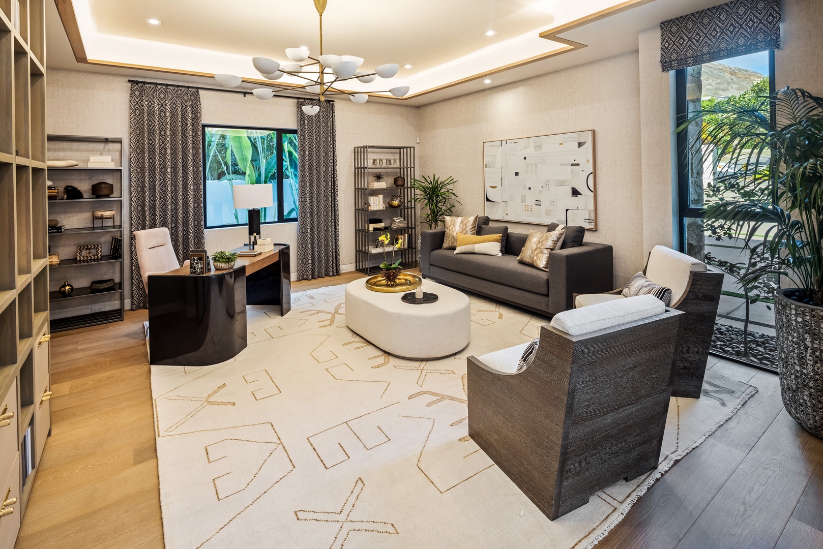 Honolulu Vacation Rentals, Diamond Head Grand Escape - Perfect for reading or conversation, this quiet lounge offers plush seating and soft lighting.