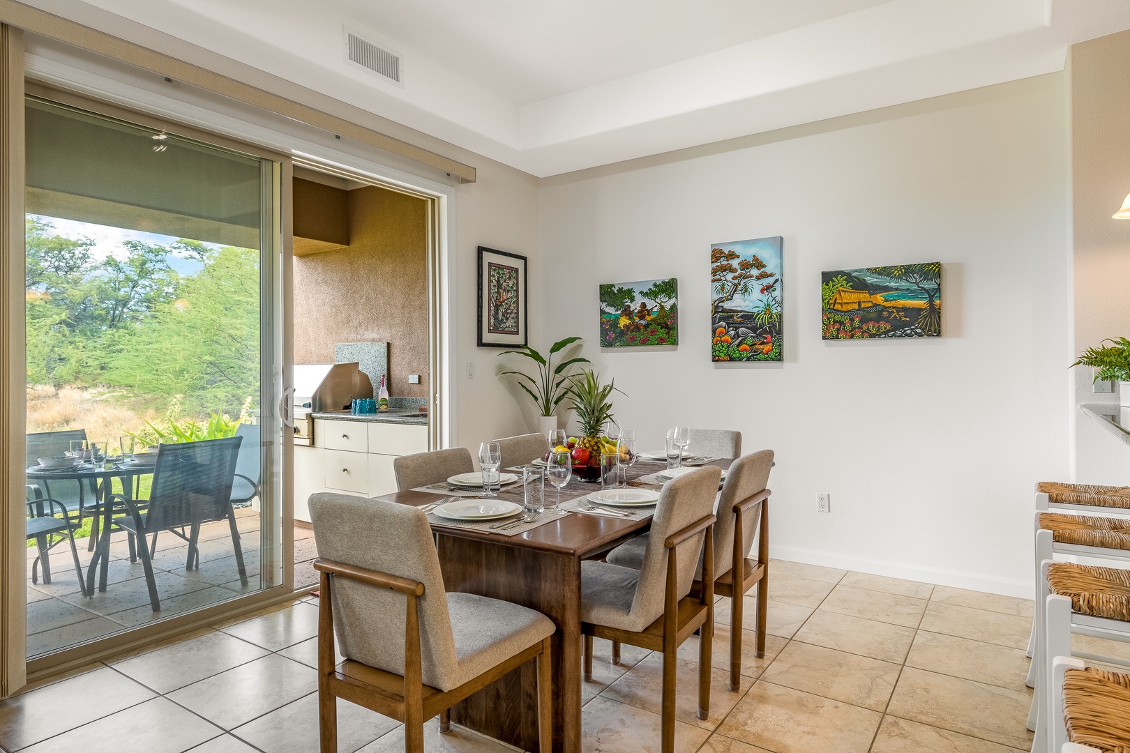 Kamuela Vacation Rentals, Mauna Lani Fairways #603 - Elegant dining for six awaits in the dining area!