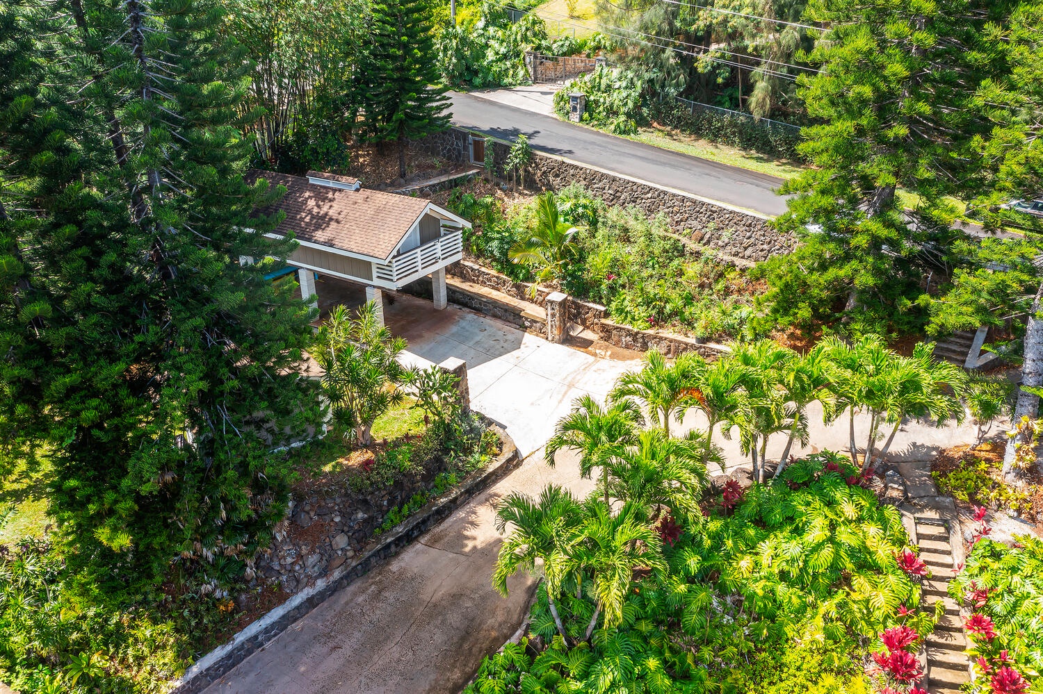 Haleiwa Vacation Rentals, Mele Makana - Overhead view of the covered carport