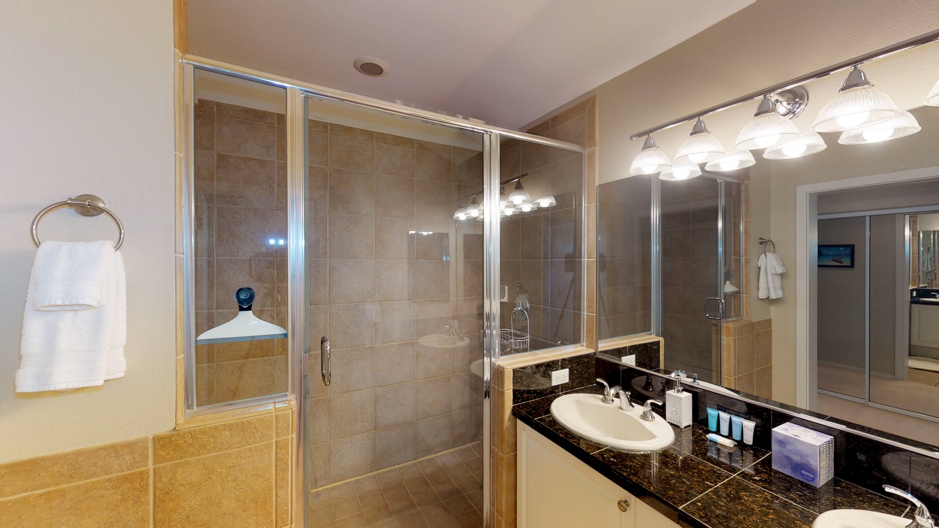 Kapolei Vacation Rentals, Coconut Plantation 1194-3 - The spacious primary guest bathroom.