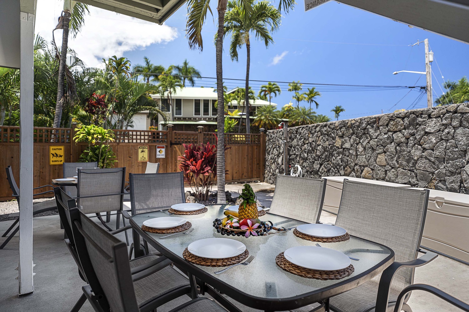 Kailua Kona Vacation Rentals, Hale A Kai - Outdoor dining for 6