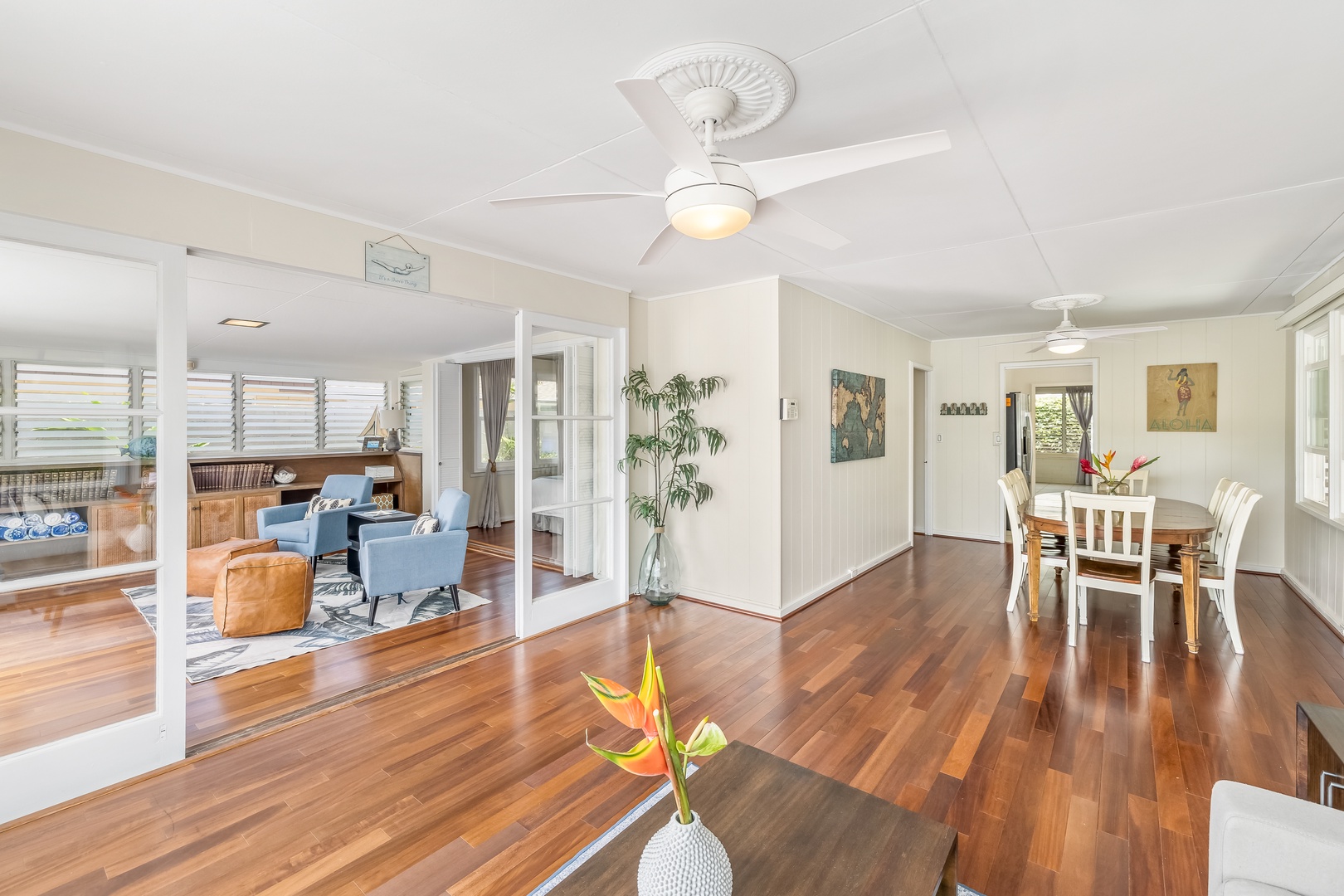 Honolulu Vacation Rentals, Kahala Cottage - The home has an open-concept floorplan allowing seamless flow and connection.