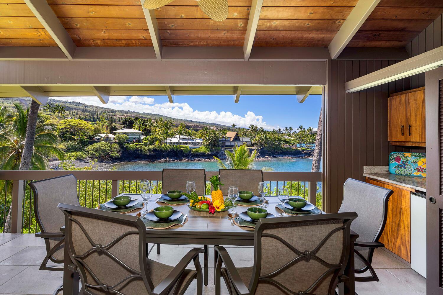 Kailua Kona Vacation Rentals, Kanaloa at Kona 3303 - Dine al fresco with the stunning views of the bay.