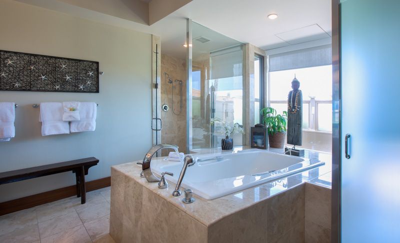 Kailua Kona Vacation Rentals, Fairways Villa 120A - Primary Bath with a soaking tub and shower