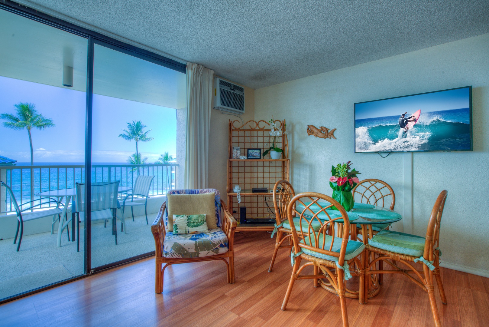 Kailua Kona Vacation Rentals, Kona Reef F11 - Livingroom area, Ocean View Dining Options both Inside and Out.