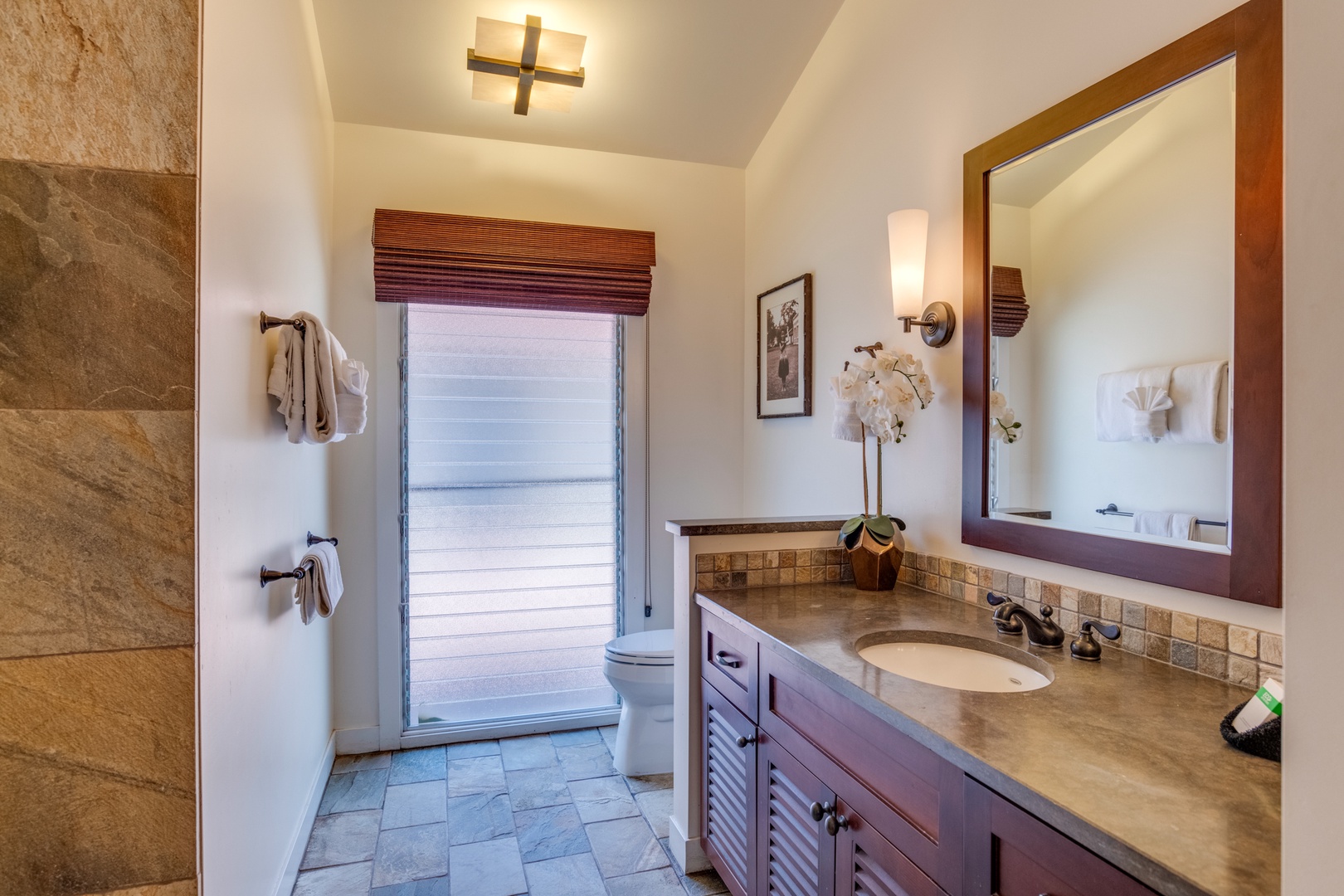 Lahaina Vacation Rentals, Aina Nalu D-207: Affordable luxury at it's best! - Primary Bathroom