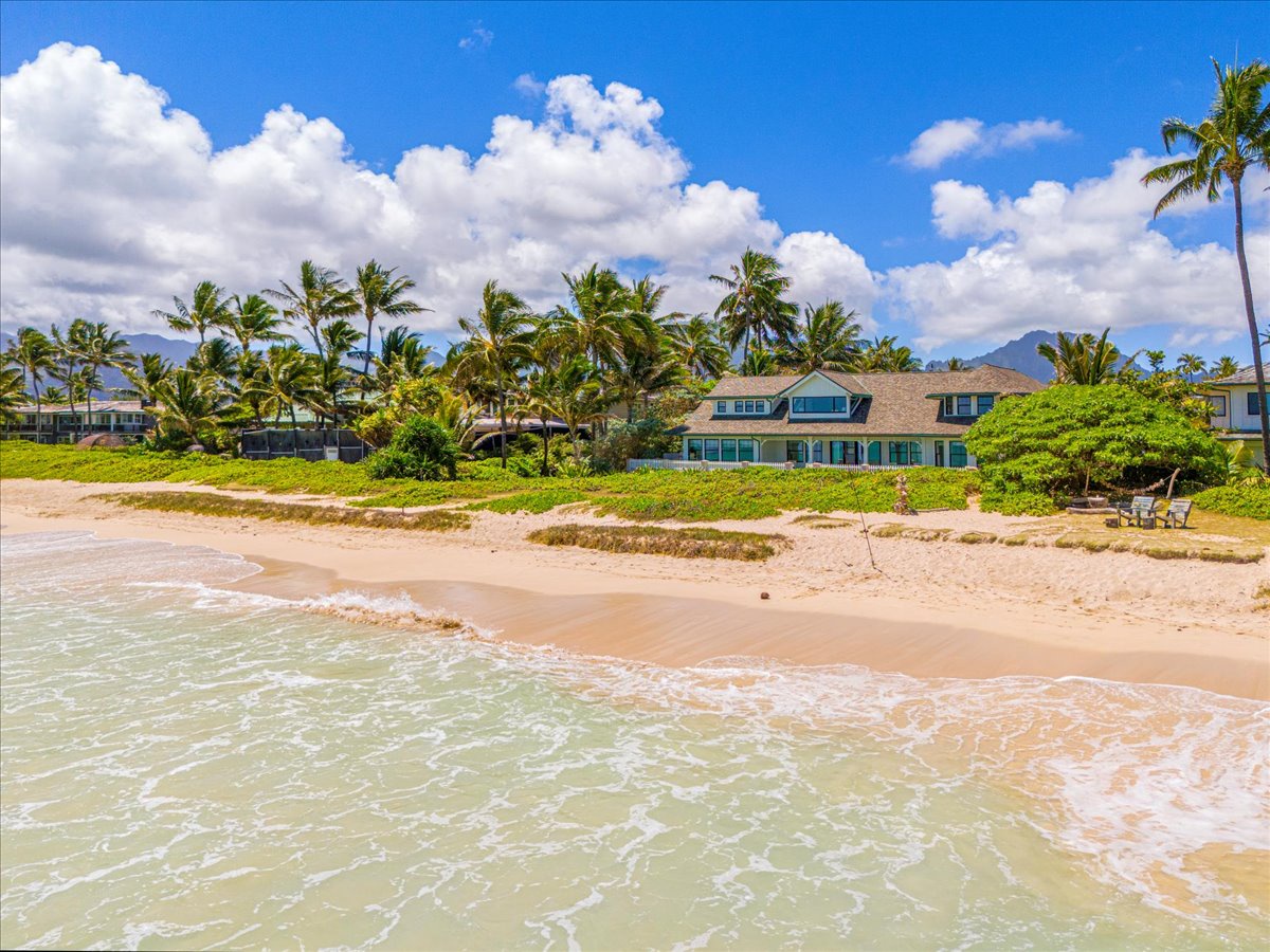Kailua Vacation Rentals, Kailua Beachfront Estate - Your backyard opens directly onto one of the world’s most beautiful beaches.