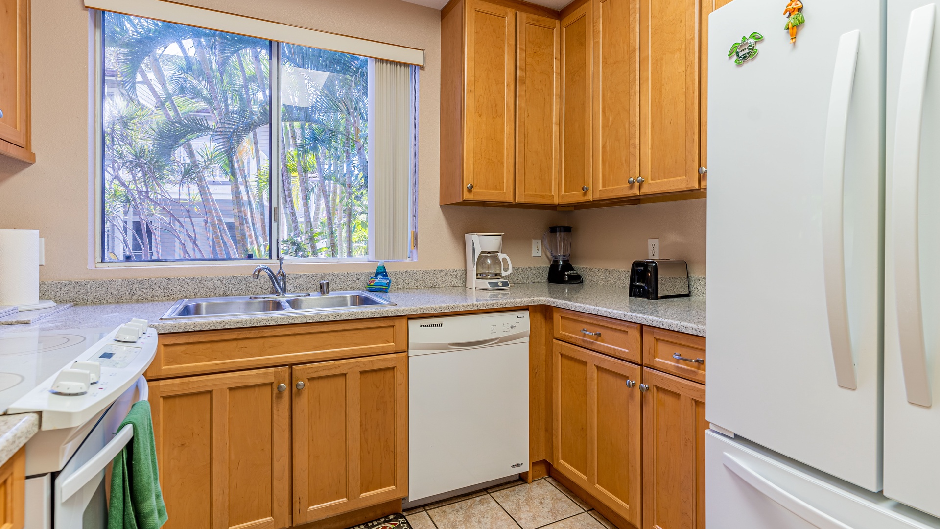 Kapolei Vacation Rentals, Fairways at Ko Olina 33F - Gracious amenities for your culinary adventures in the kitchen.