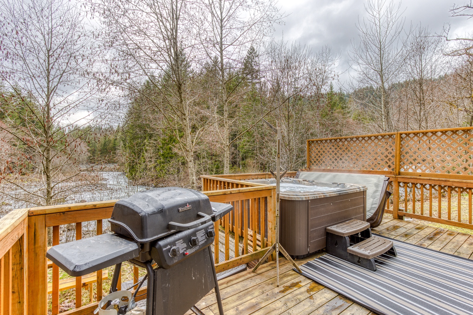 Rhododendron Vacation Rentals, Riverbend Cabin #2 - Hot tub and grill right on the back deck