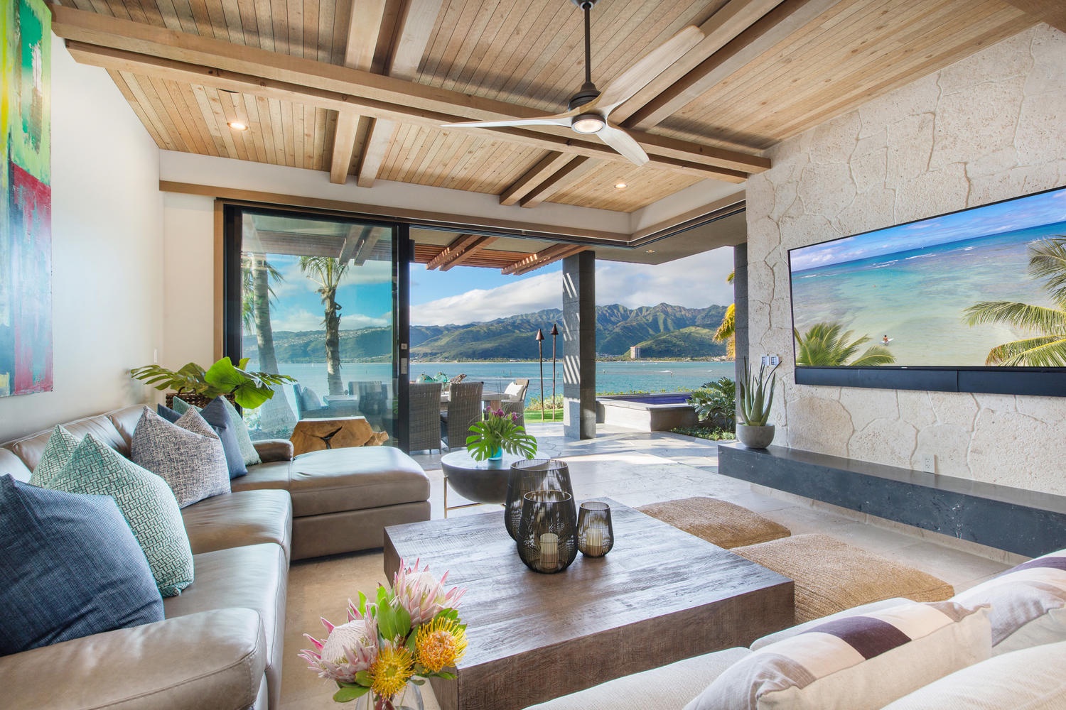 Honolulu Vacation Rentals, Ocean House 4 Bedroom - TV room