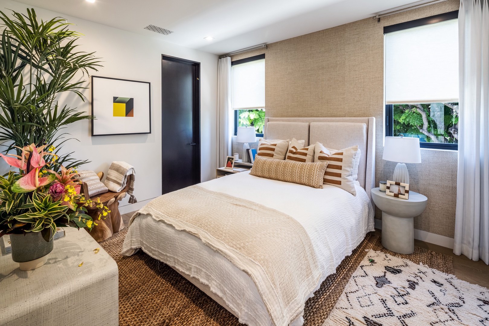 Honolulu Vacation Rentals, Diamond Head Grand Escape - A warm, inviting bedroom with natural light and elegant touches designed for comfort and privacy.