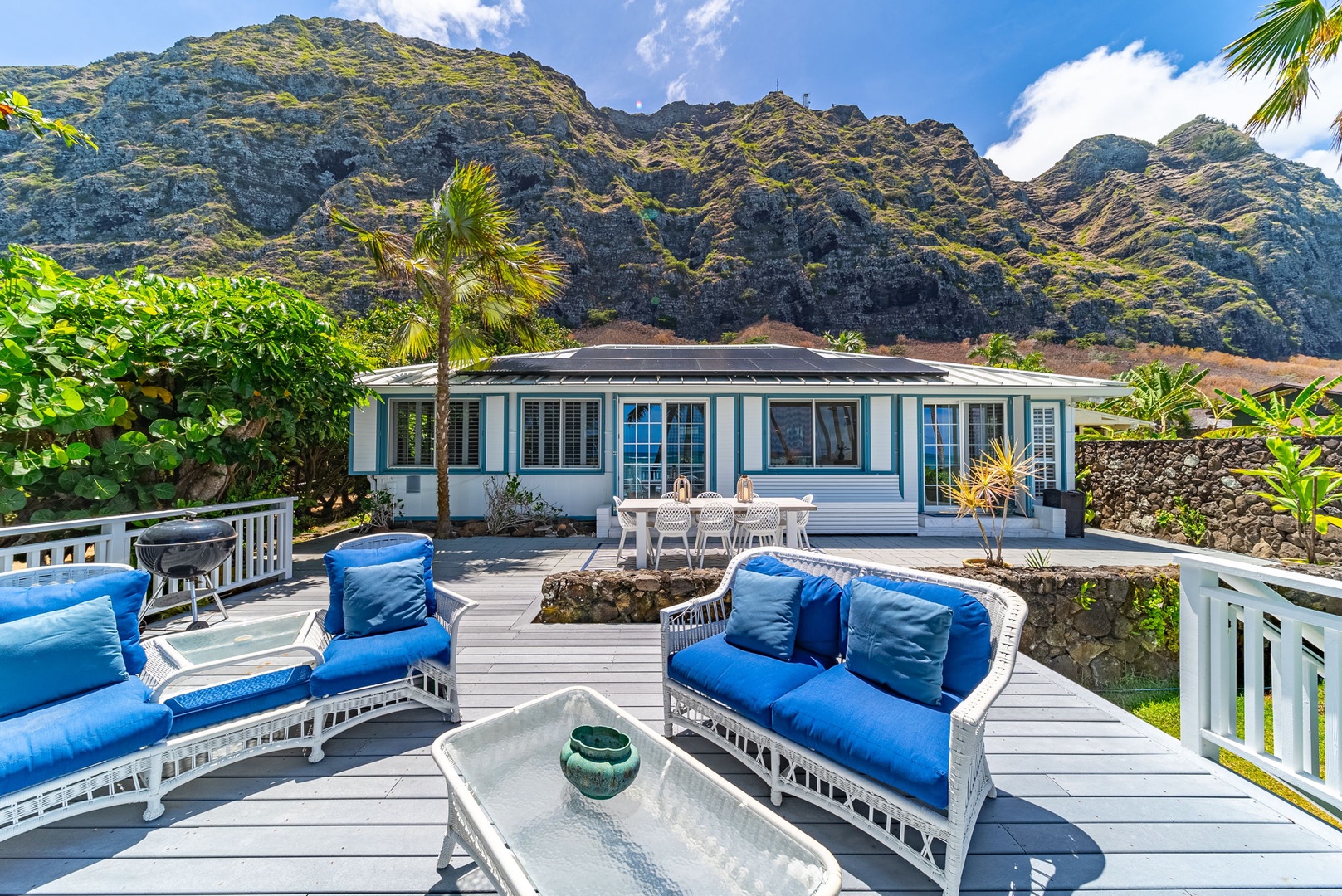 Waimanalo Vacation Rentals, Mana Kai at Waimanalo - Unveil the realm of refined living at Mana Kai, Waimanalo, where every design detail echoes a story of sophistication and comfort.