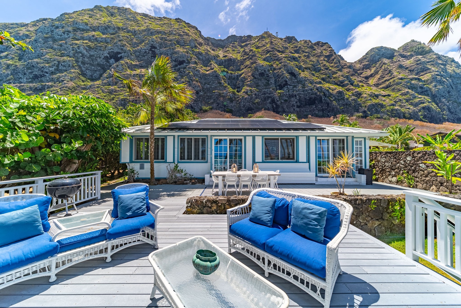 Waimanalo Vacation Rentals, Mana Kai at Waimanalo - Experience refined island living where every detail reflects elegance and relaxation.