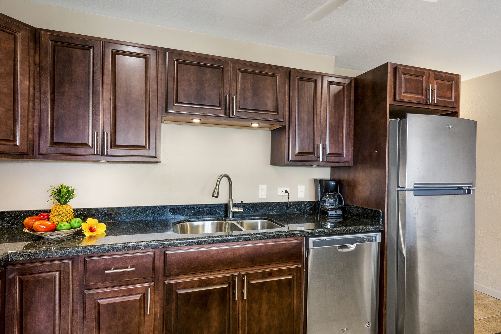 Kailua Kona Vacation Rentals, Kalanikai 306 - modern kitchen